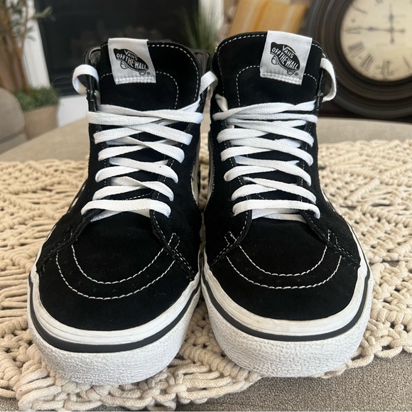 VANS HI TOP SKATE SHOES - Picture 4 of 6